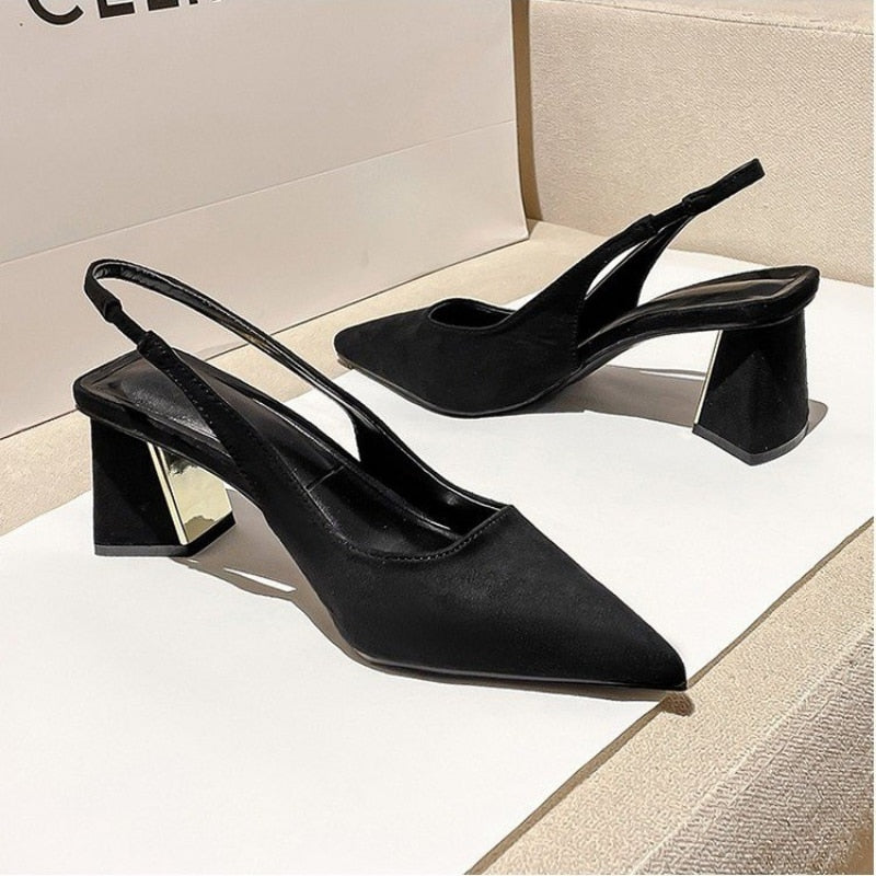 Elegante Schuhe Mit Spitzem Absatz