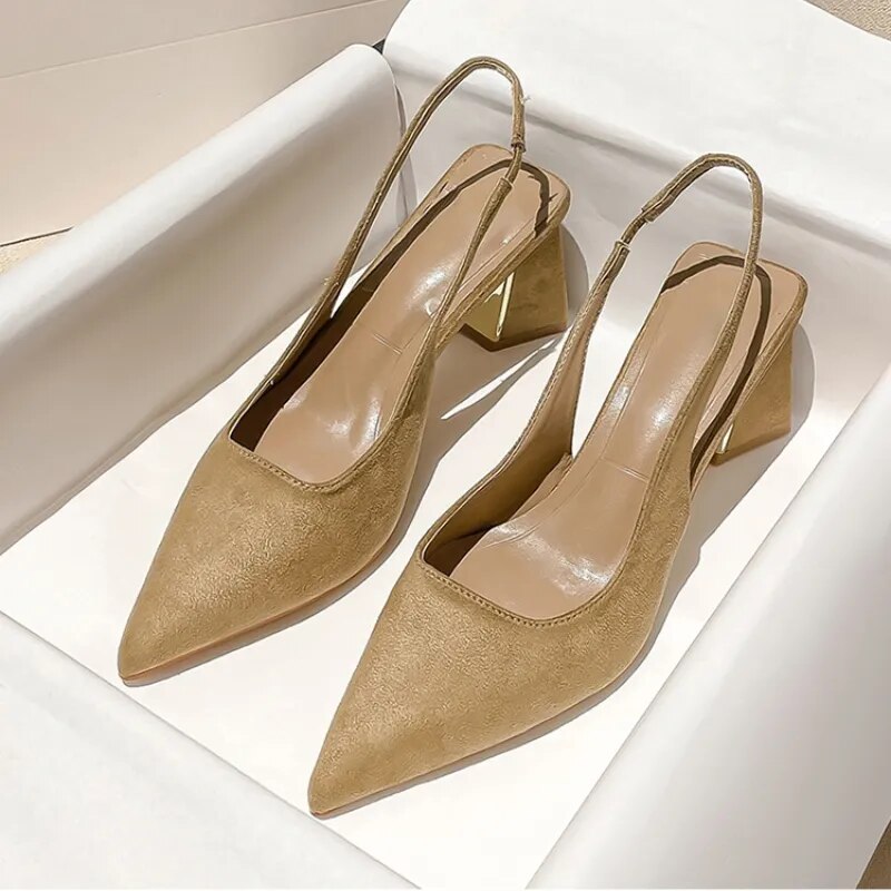 Elegante Schuhe Mit Spitzem Absatz