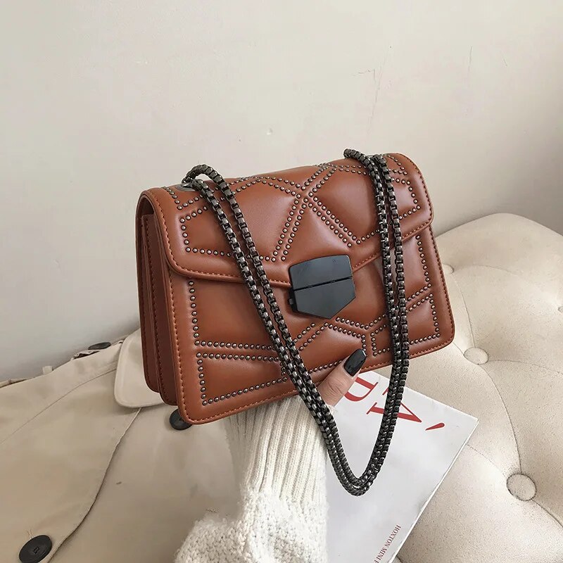 Stilvolles Design, Bestickte Tasche