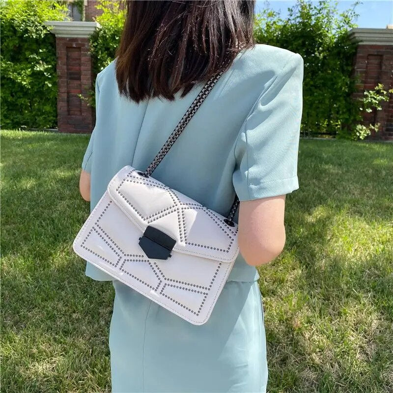Stilvolles Design, Bestickte Tasche