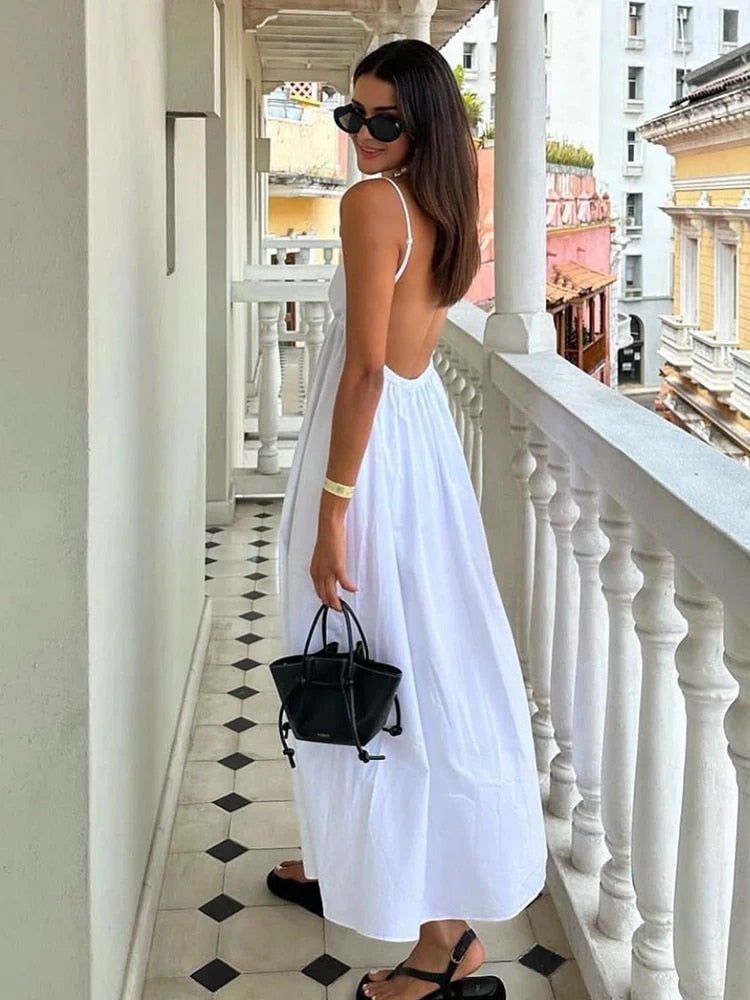 Elegantes Midikleid Mit Tiefem Rücken