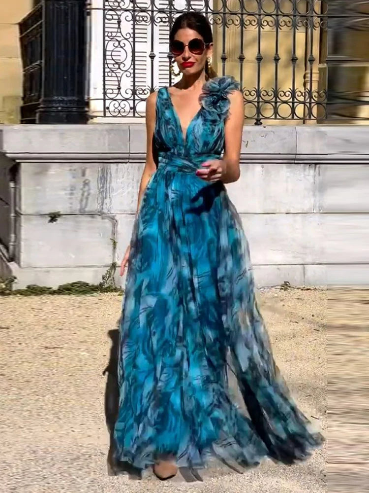 Blaues Maxikleid Mit Pfauenmuster