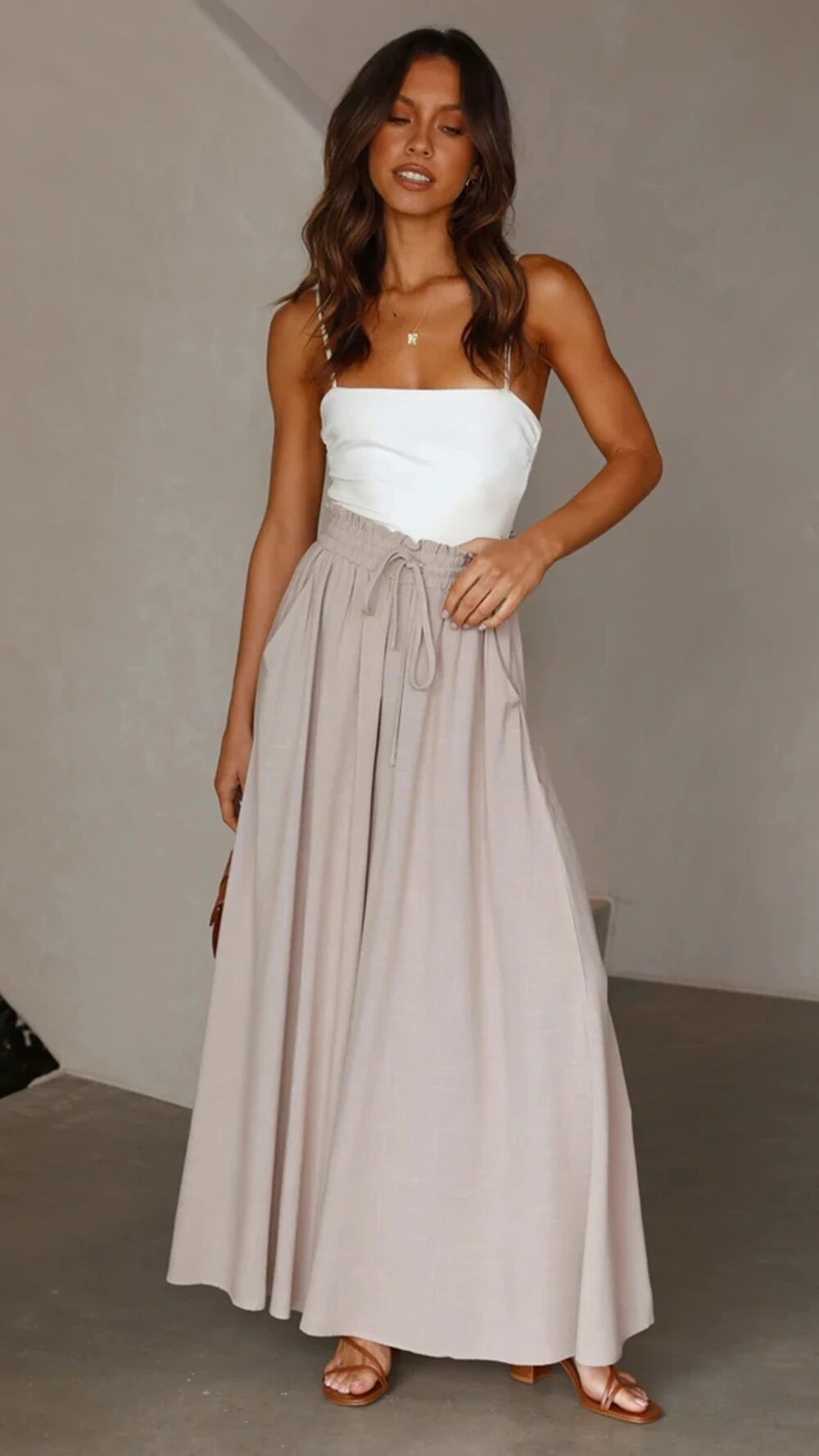 Hose Mit Weitem Bein Und Elastischer Taille