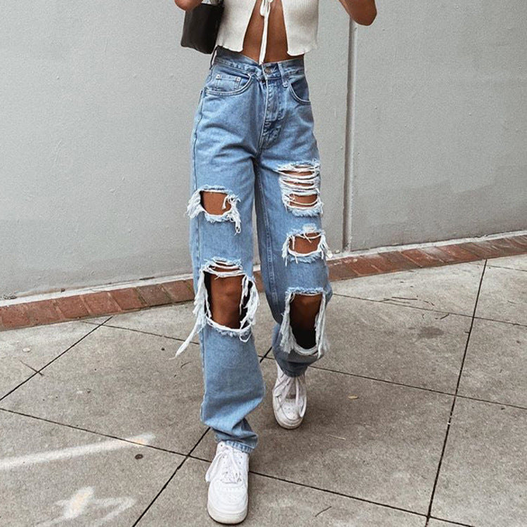 Damenjeans Mit Zerrissenen Details Und Verwaschenem Effekt