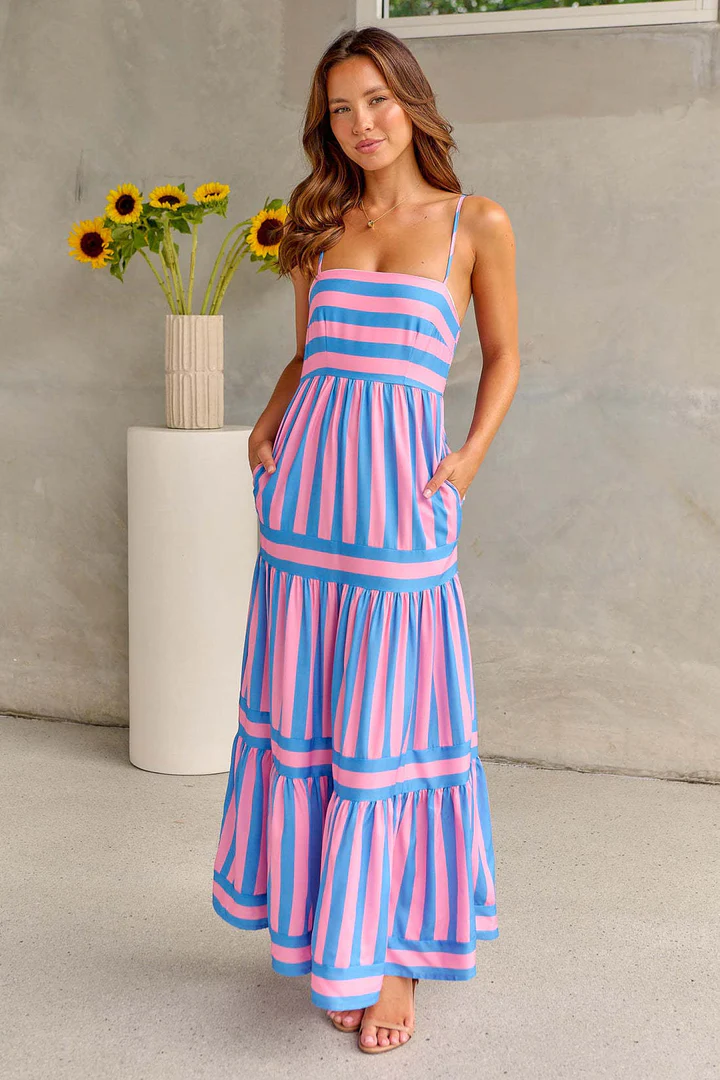 Gestreiftes Maxikleid Mit Dünnen Trägern