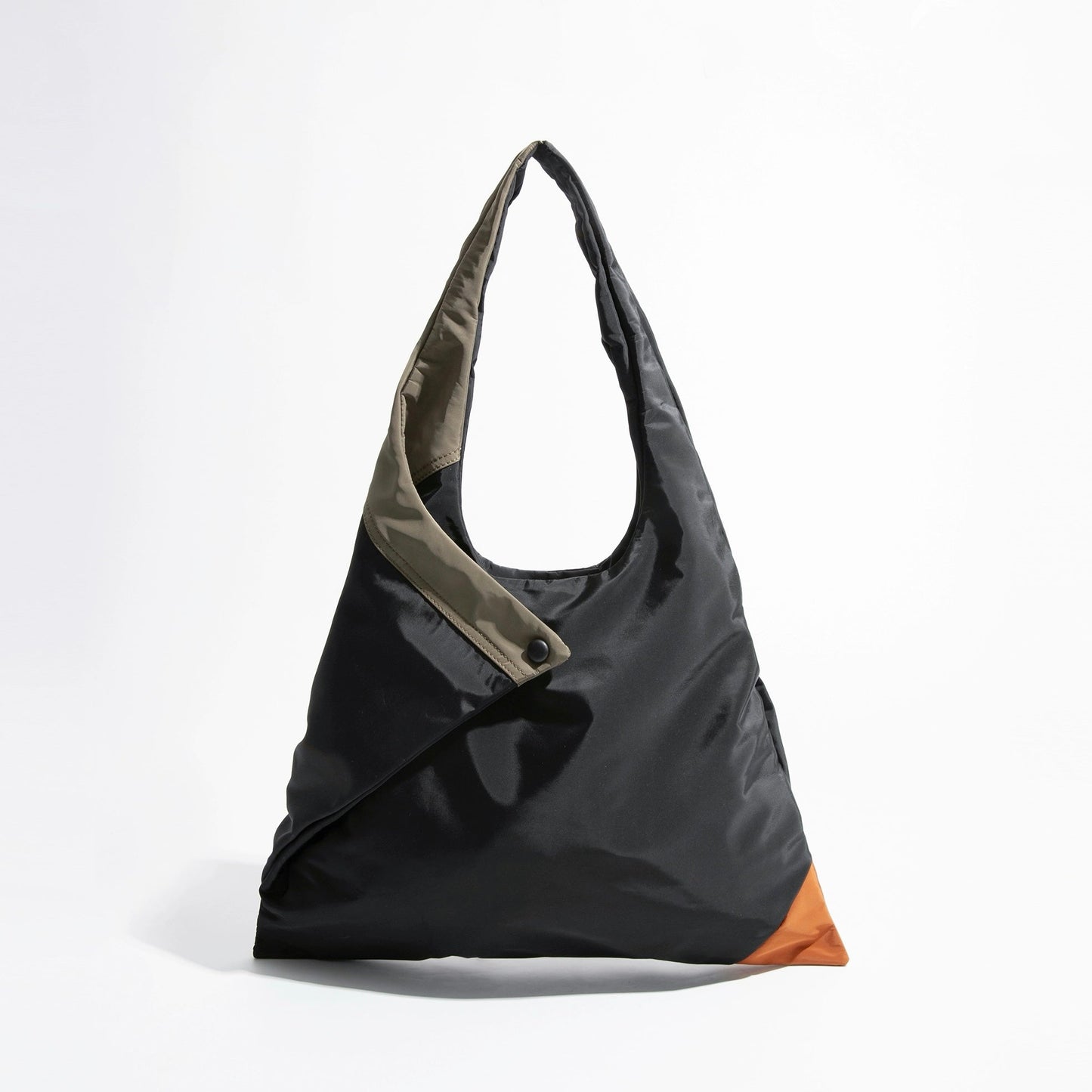 Dreieckige Tasche İm Stilvollen Design