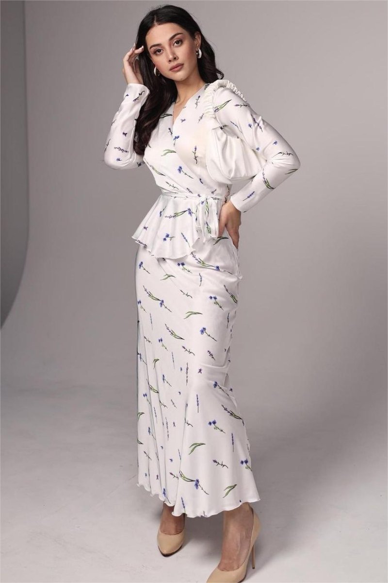 Elegantes Maxikleid Mit V-Ausschnitt Und Spitzendetail