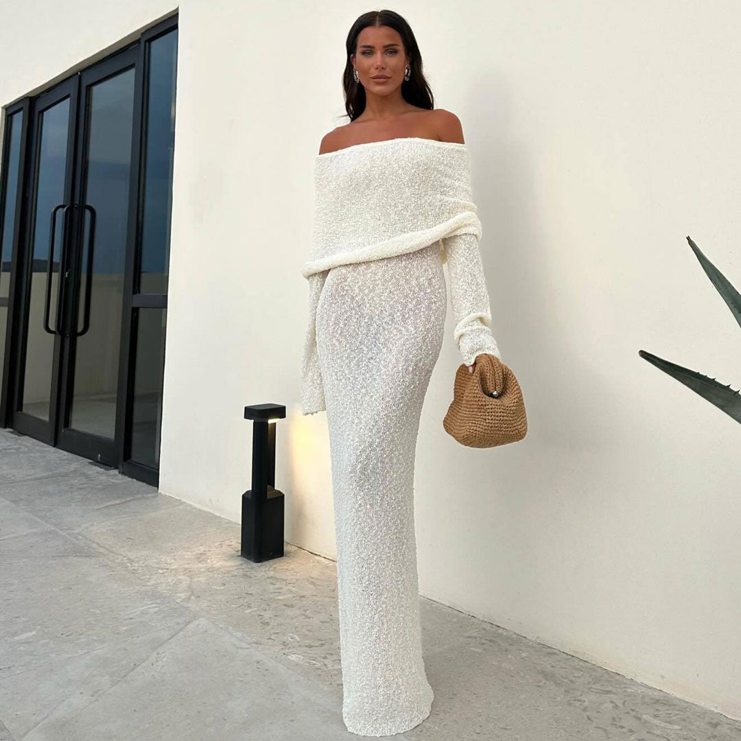 Elegantes, Schulterfreies, Transparentes Maxikleid Mit Langen Ärmeln