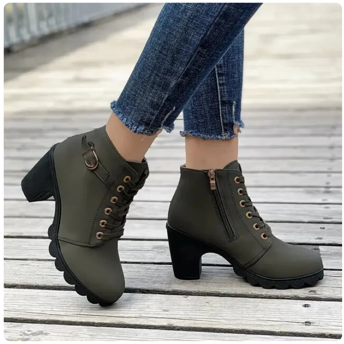 Stiefel Mit Hohen Absätzen