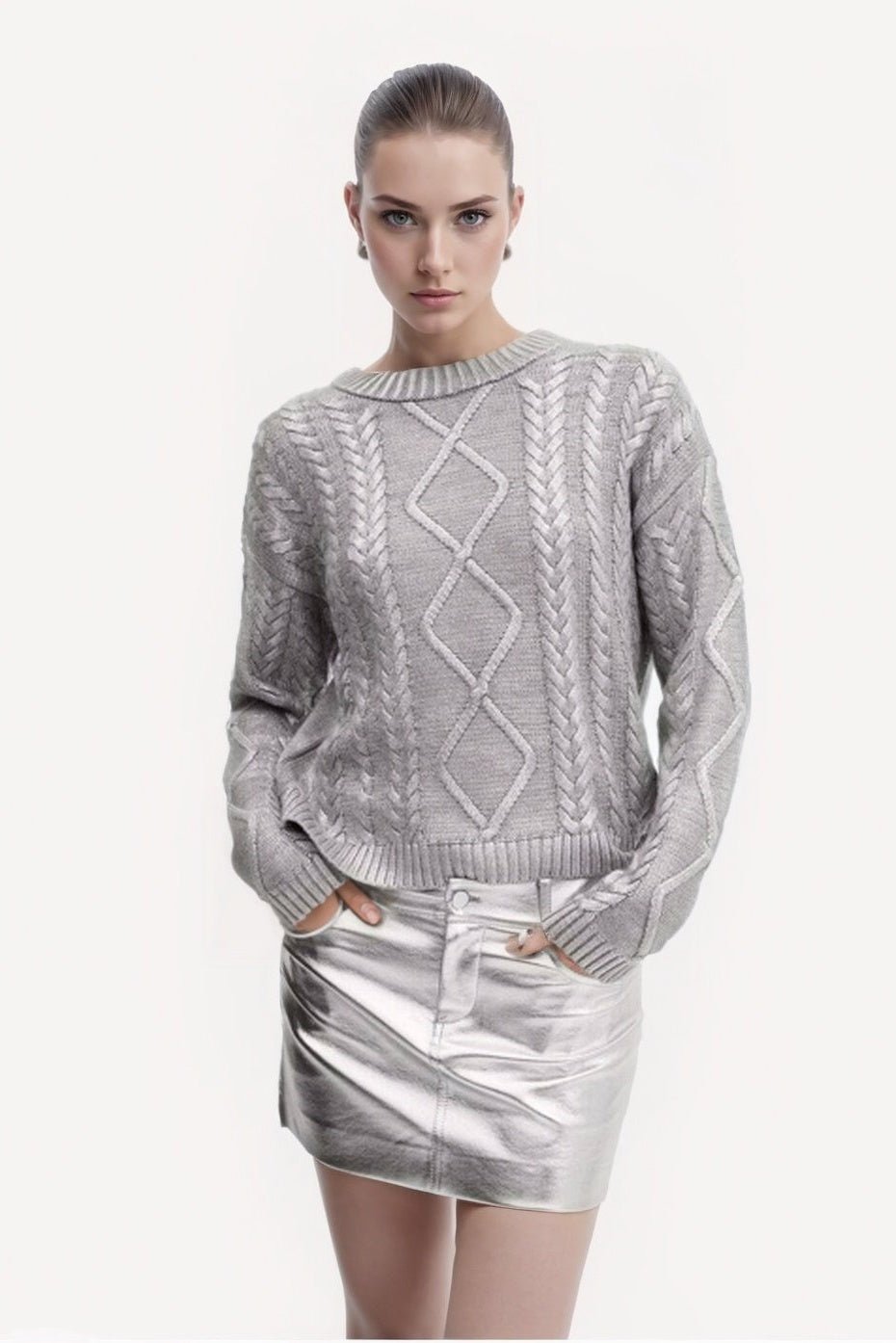 Zopfmusterpullover Mit Metallicfolienstruktur