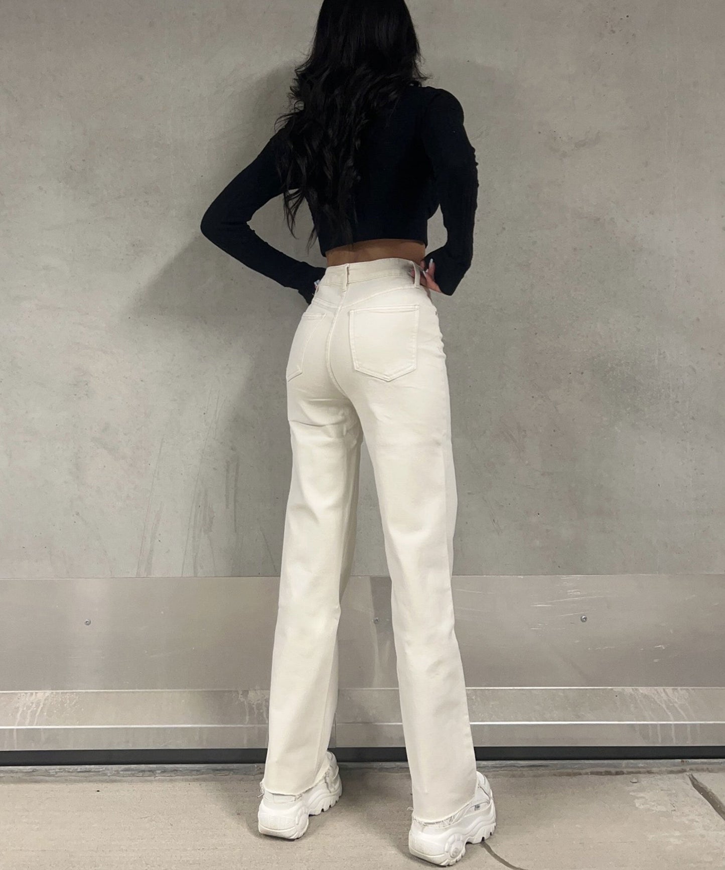 Jeans Mit Weitem Bein