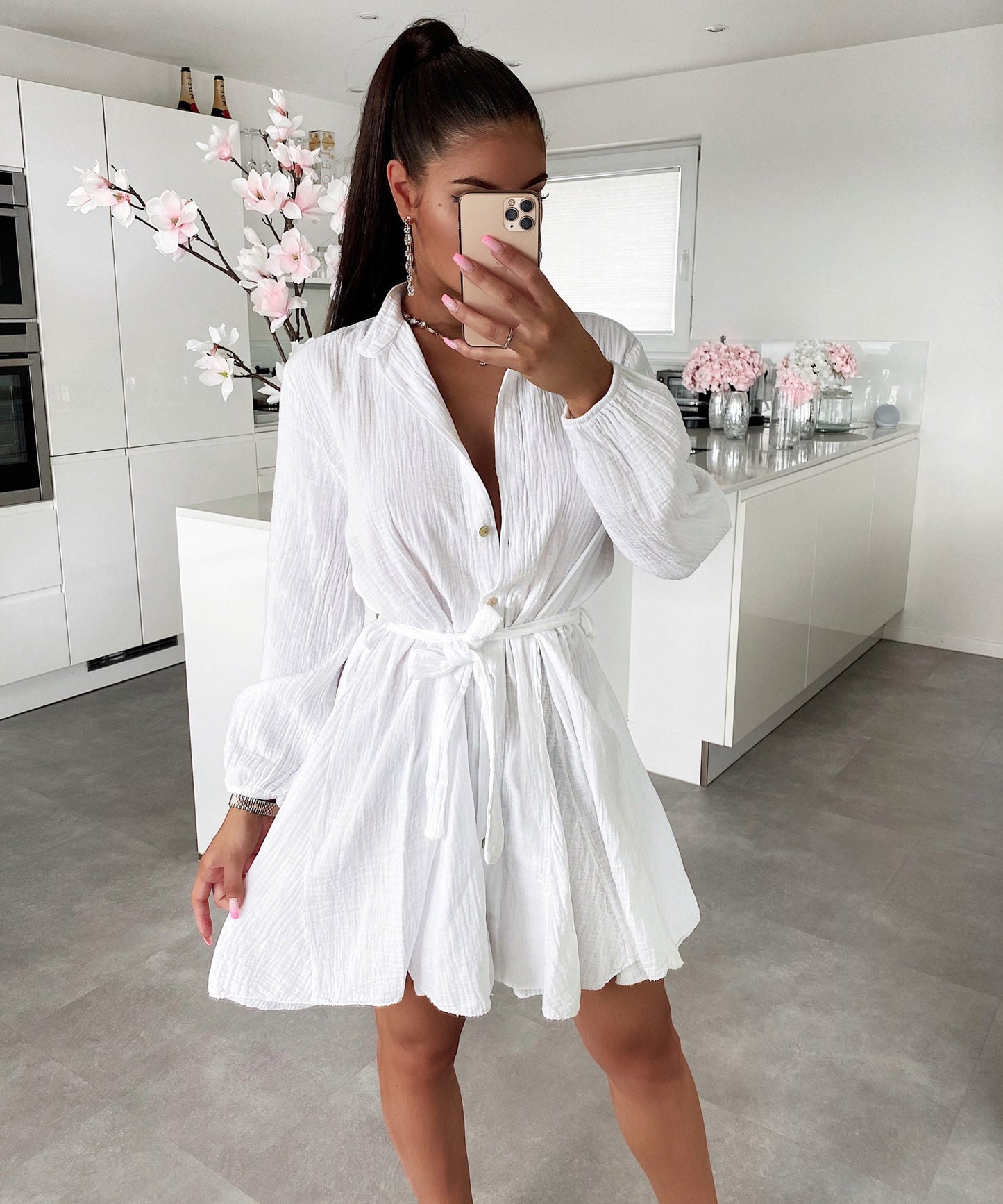 Hemdblusenkleid Mit Knopfdetail Und Taillenband