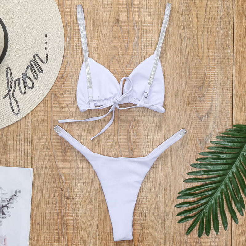 Triangel-Bikini-Set İm Brasilianischen Stil Zum Hineinschlüpfen Mit Funkelndem Strassdetail - Weiß