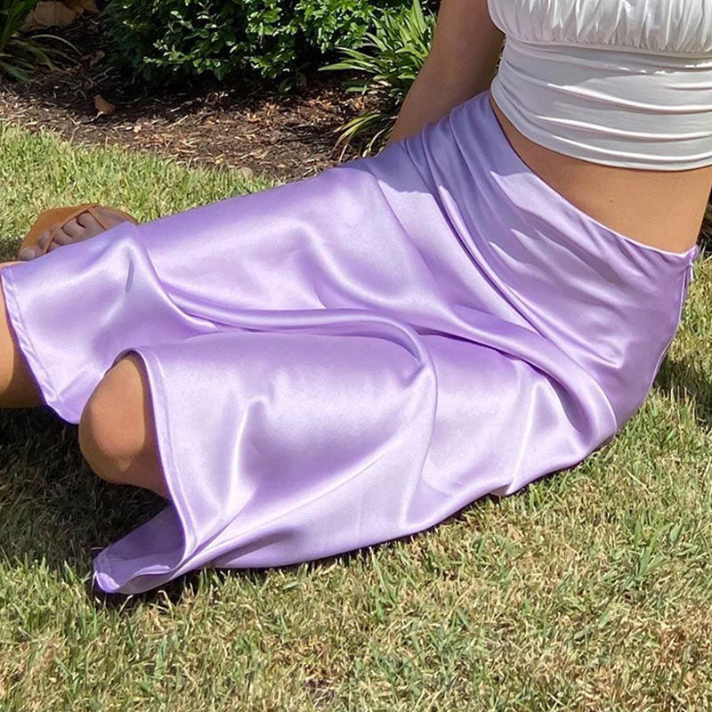 Glänzender Midirock Aus Satin Mit Seitlichem Reißverschluss Und Hoher Taille – Fliederfarbenes Fischschwanzdetail