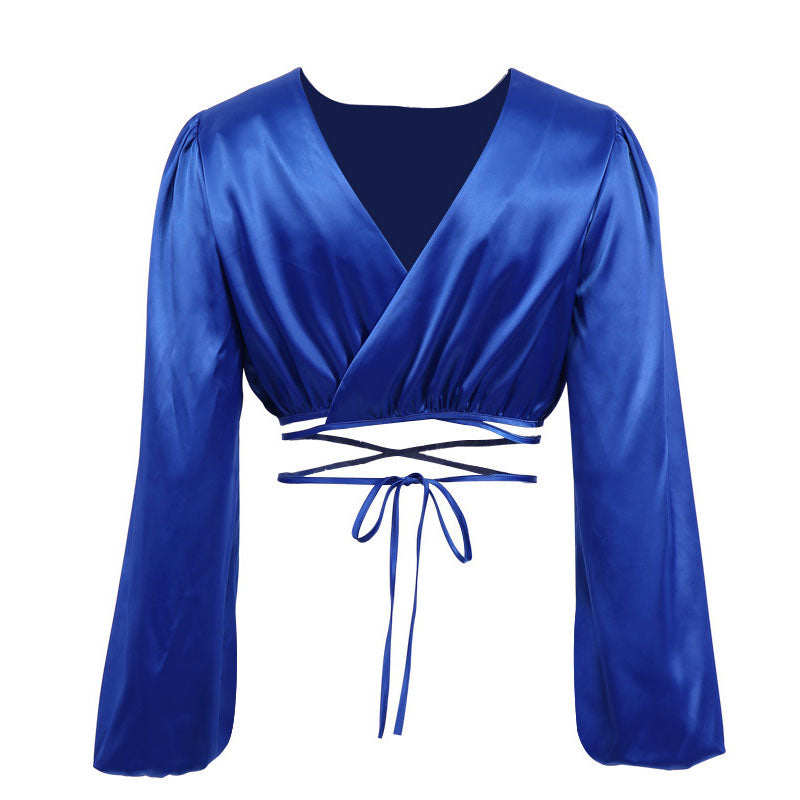 Königsblaues, Glänzendes Satin-Crop-Top Mit Schnürung Und Langen Ärmeln Und Rundhalsausschnitt