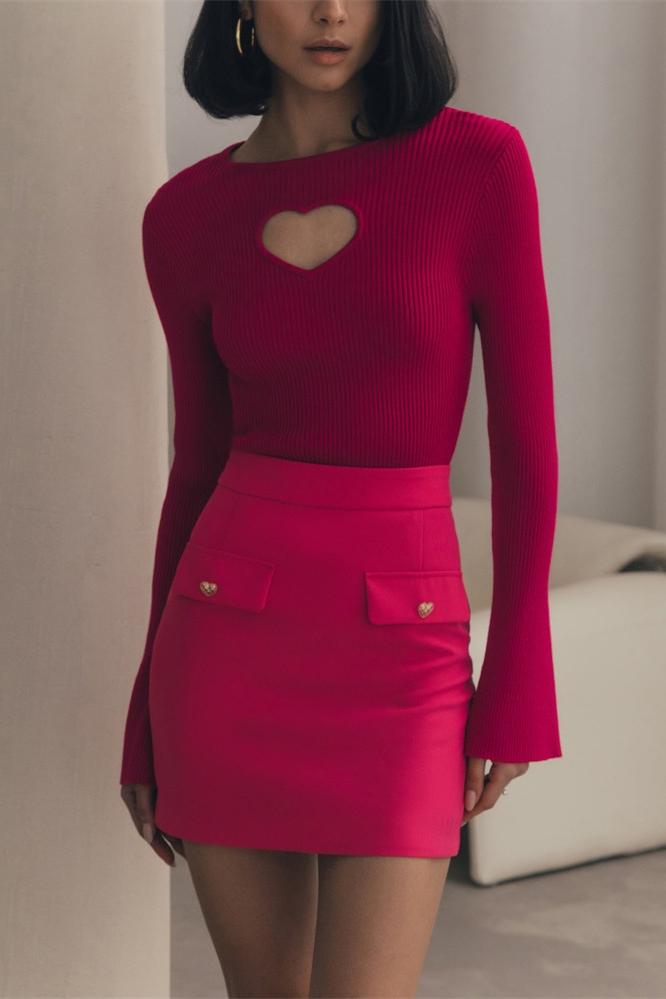 Auffälliges Stricktop Mit Herzausschnitt Und Detail