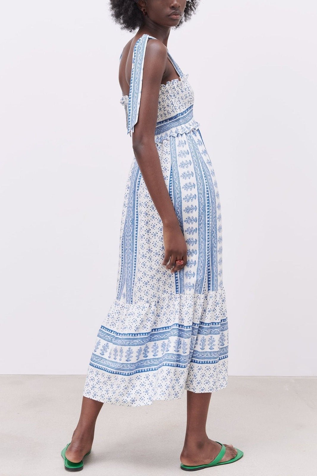 Gestreiftes Midikleid Mit Botanischem Blumenmuster