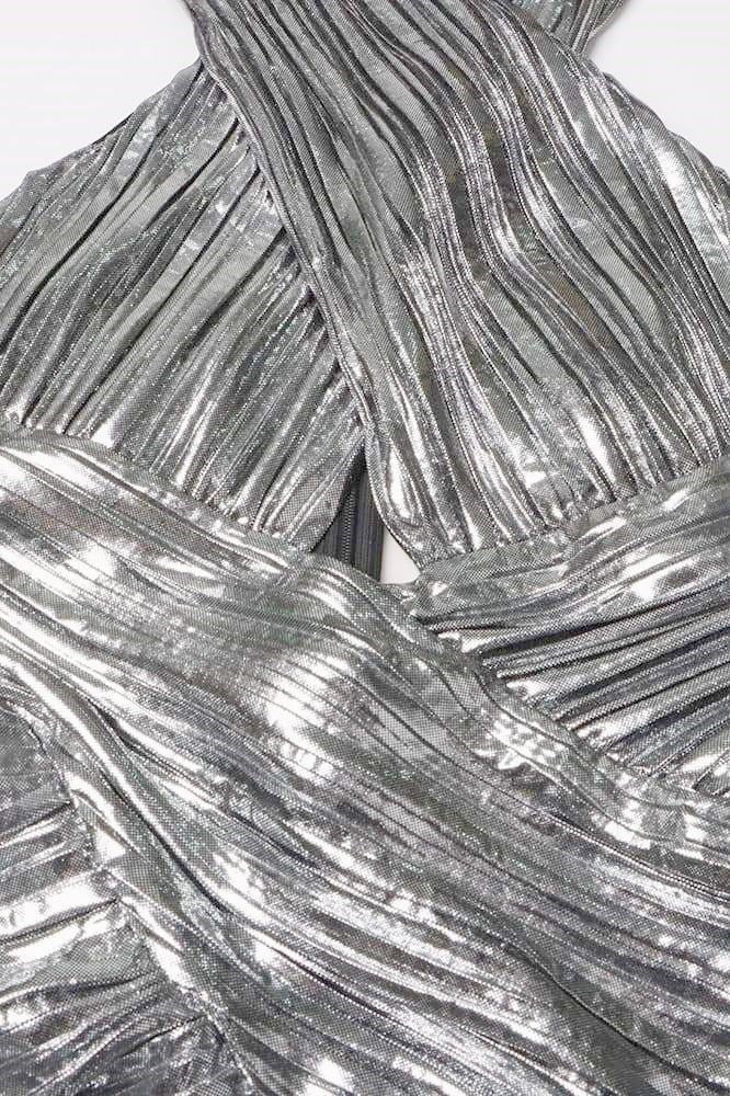 Metallic-Maxikleid Mit Überkreuztem Neckholder
