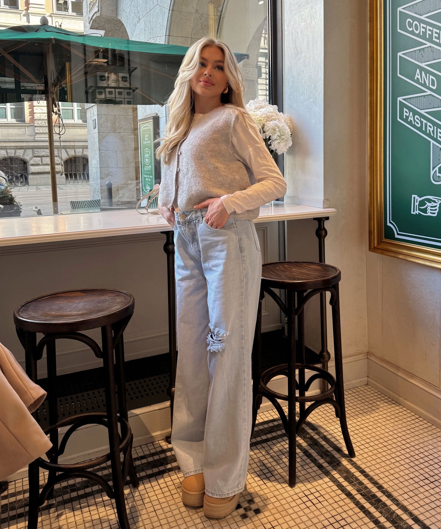 Zerrissene Jeans İm Stylischen Design