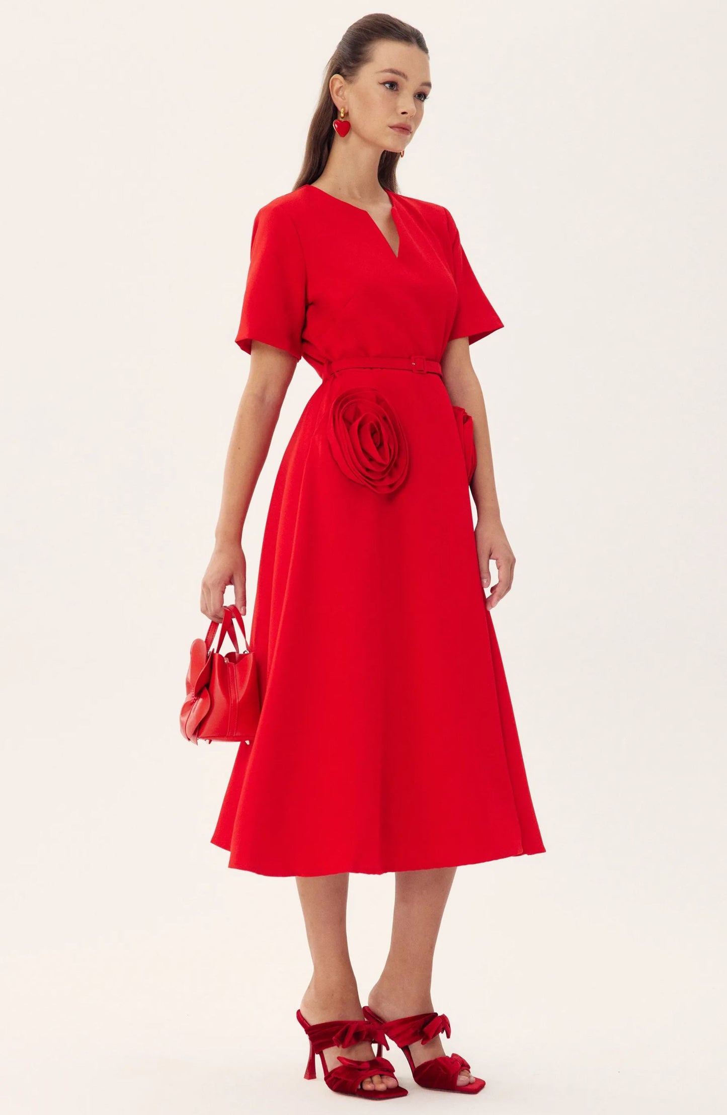 Midikleid Mit V-Ausschnitt Und Blumenmuster