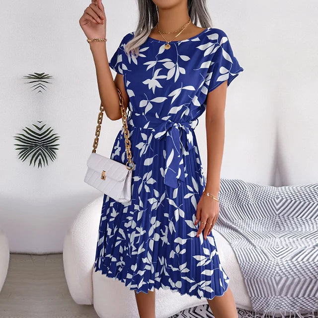 Kurzärmliges Midikleid Mit Rundhalsausschnitt