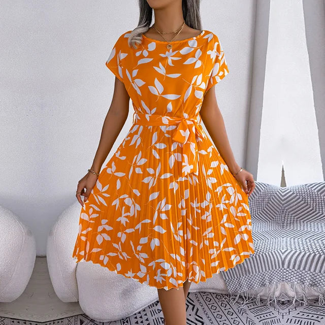 Kurzärmliges Midikleid Mit Rundhalsausschnitt