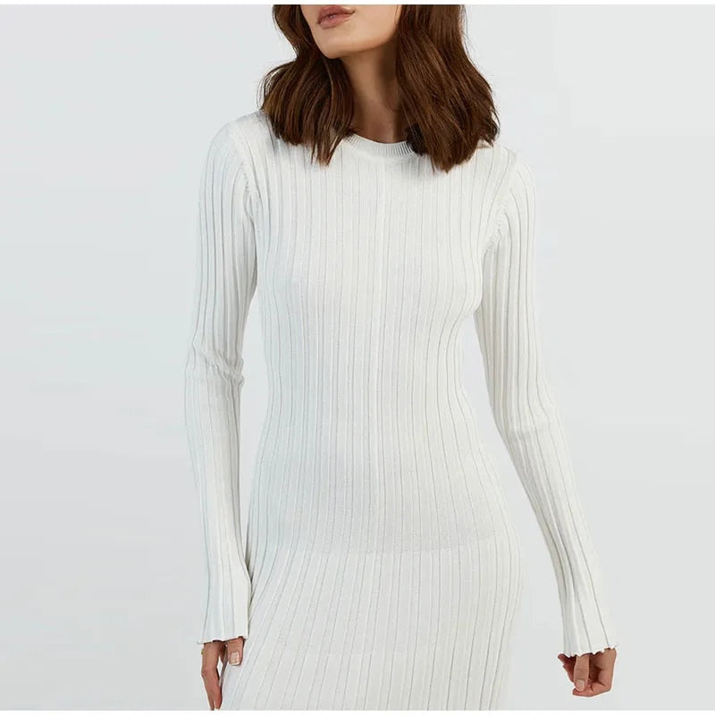 Elegantes Strickkleid Mit Rundhalsausschnitt