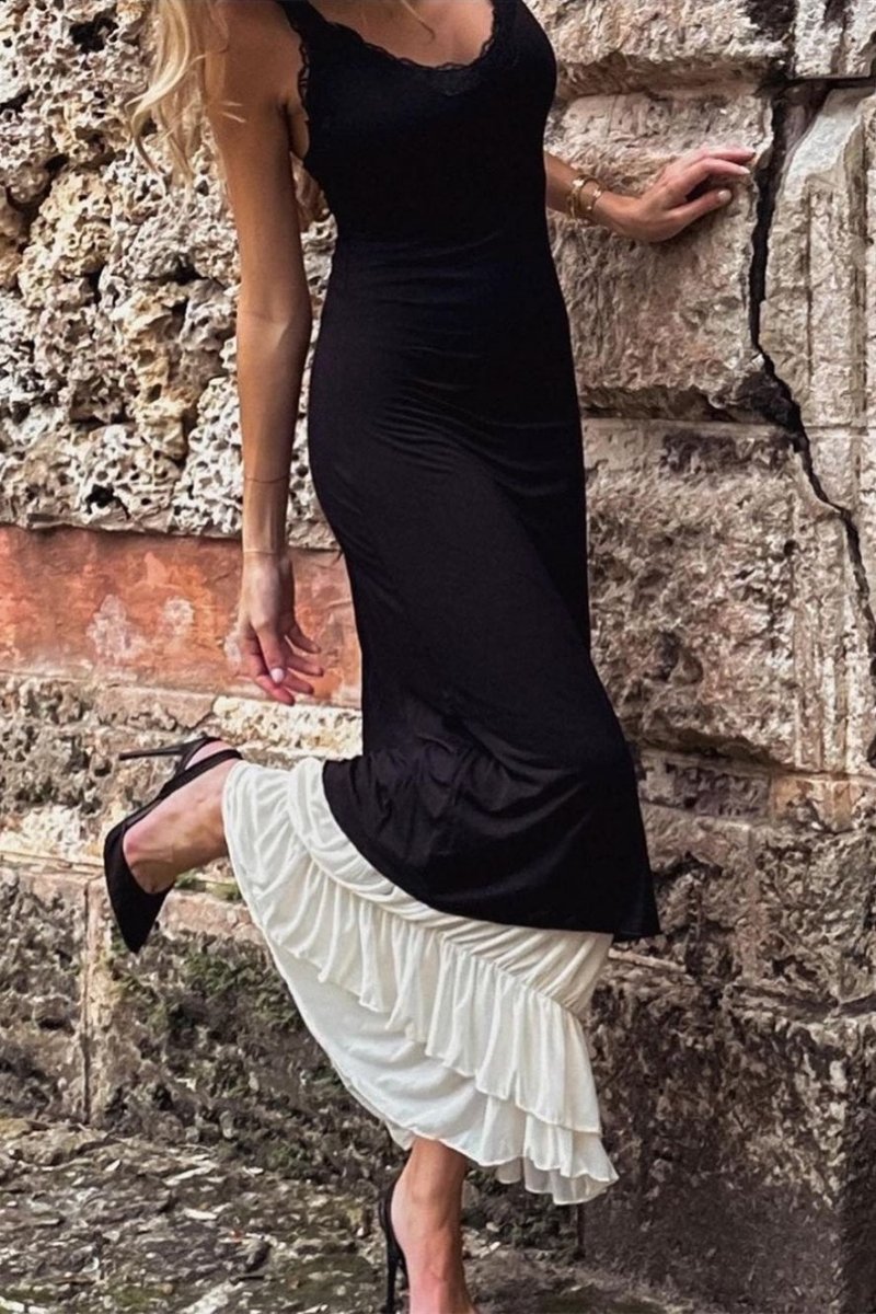 Maxikleid Mit V-Ausschnitt Und Spitzendetail