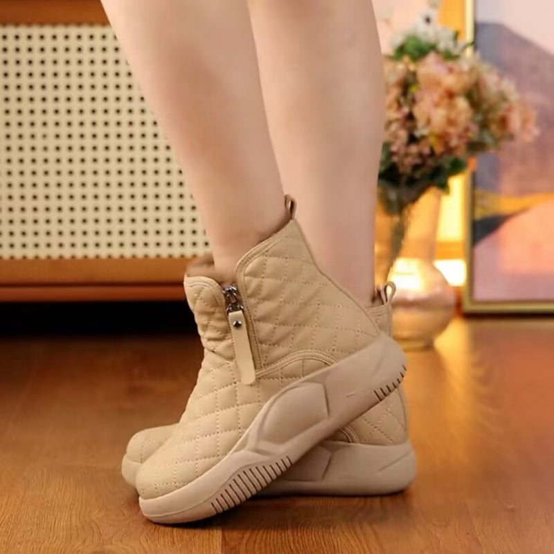 Rutschfeste Plüschstiefel