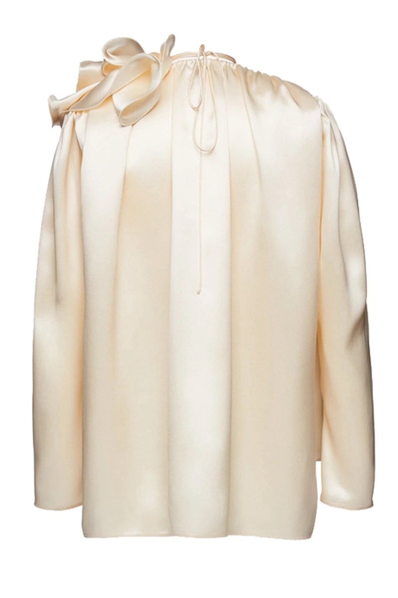 Satinbluse Mit V-Ausschnitt Und Blumendetail
