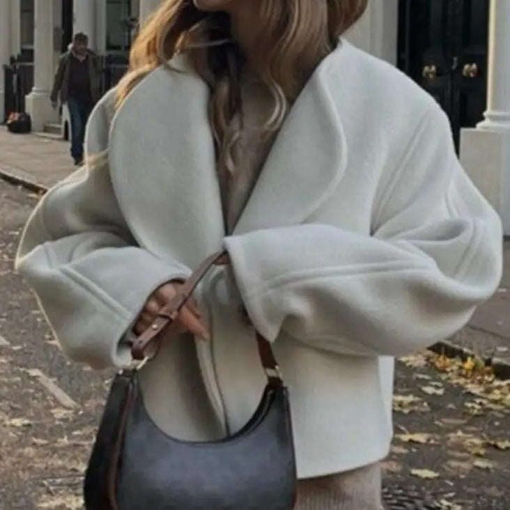 Herbst-Chic: Langarmjacke Mit V-Ausschnitt