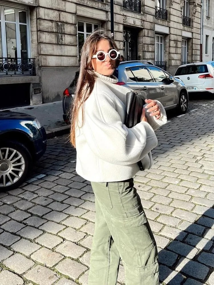 Herbst-Chic: Langarmjacke Mit V-Ausschnitt