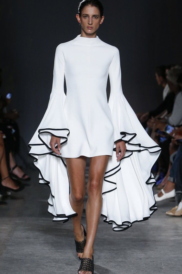 Hochgeschlossenes Minikleid Mit Ballonärmeln