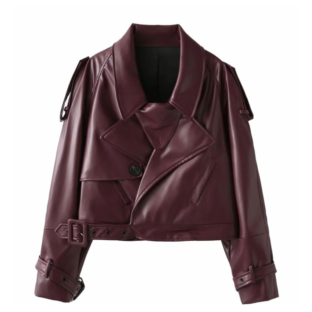 Übergroße Kurze Kunstlederjacke Mit Schulterklappendetail Und Strumpfgürtel