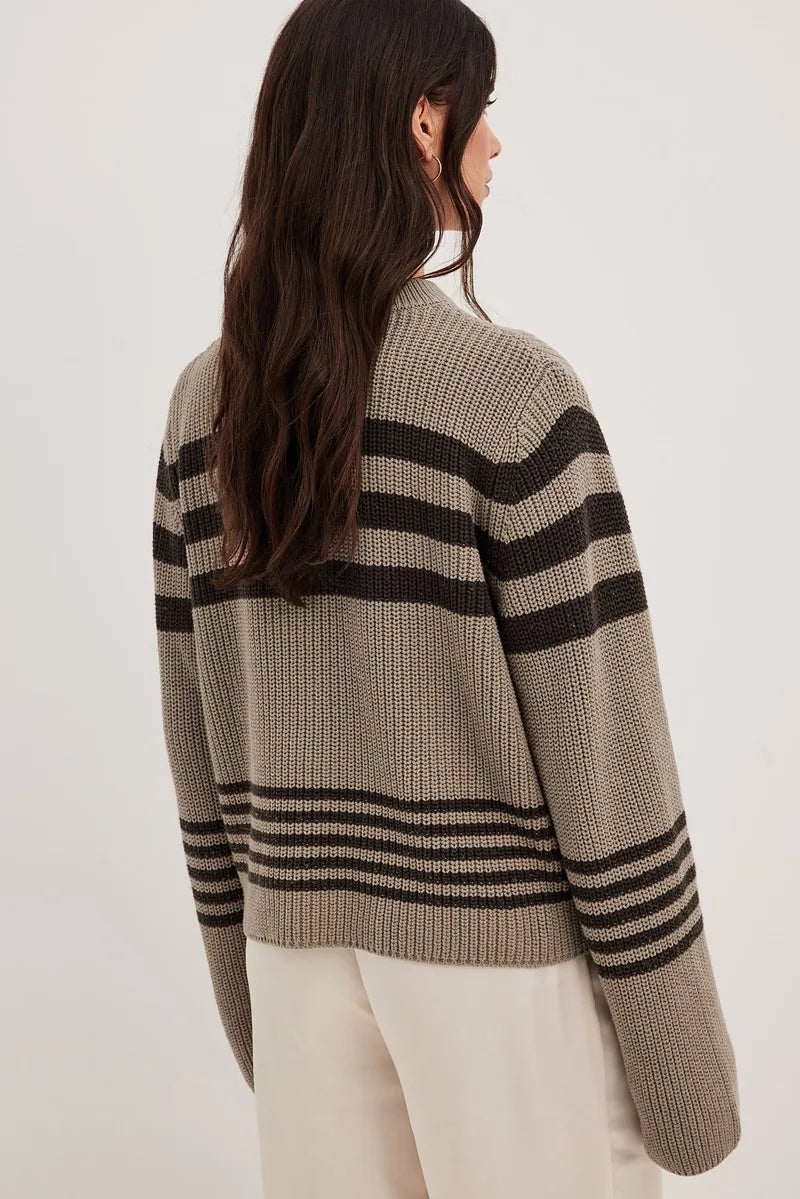 Gestreifter Pullover Mit Stickerei