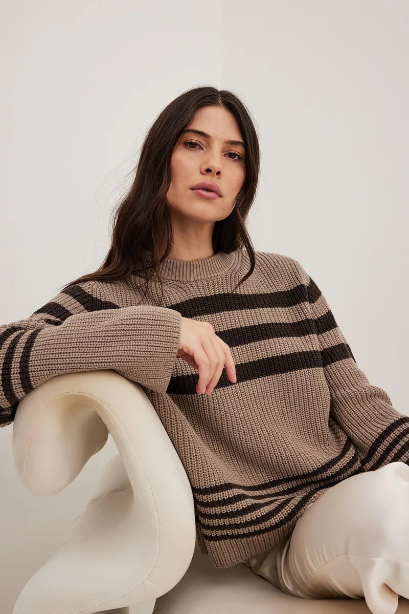 Gestreifter Pullover Mit Stickerei