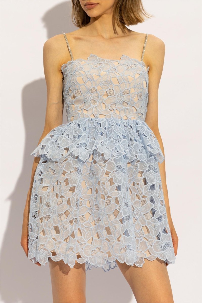 Minikleid Mit Spitzendetails Und Lagen