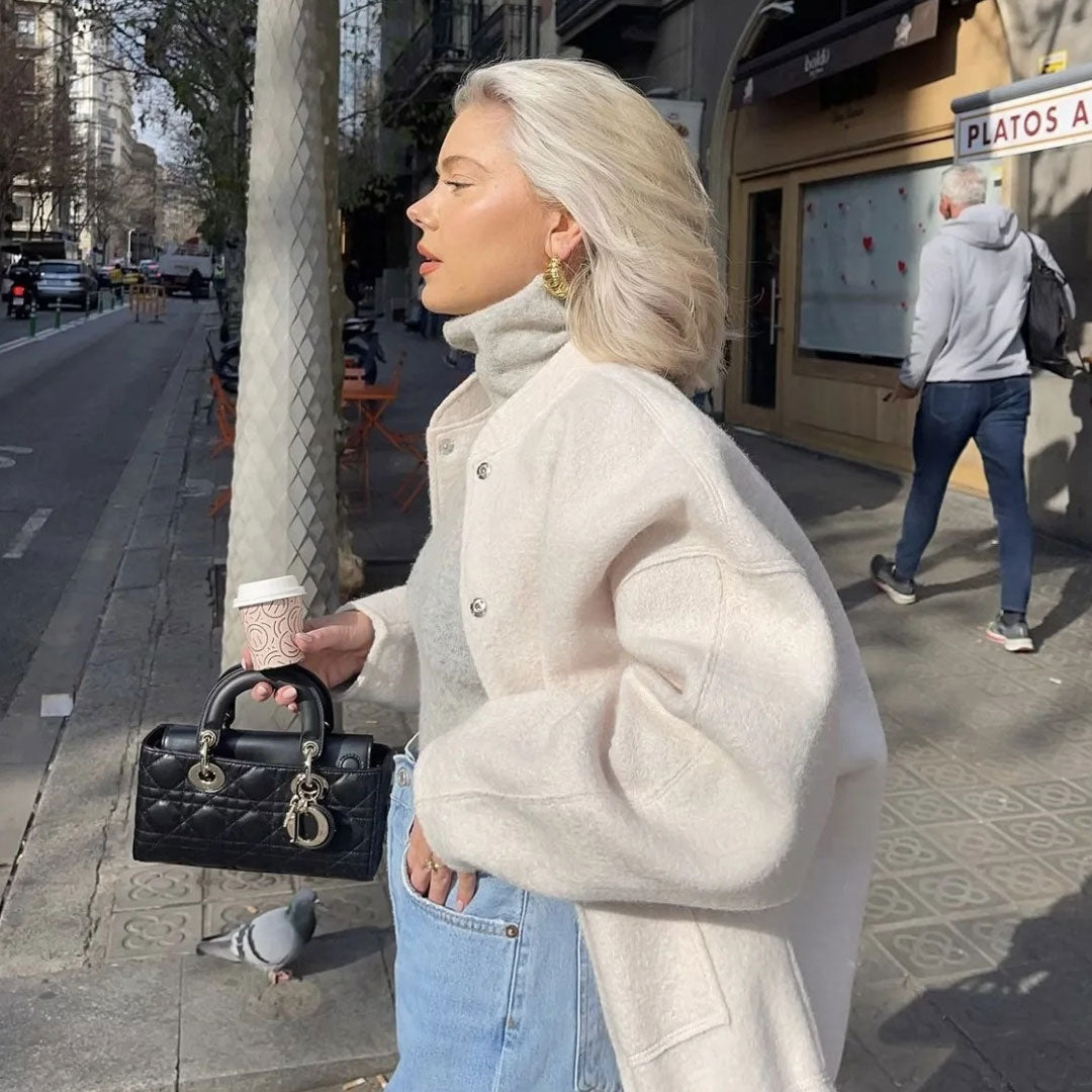 Langärmlige, Strukturierte Oversize-Bomberjacke Mit Cargotasche Und Button-Down-Kragen
