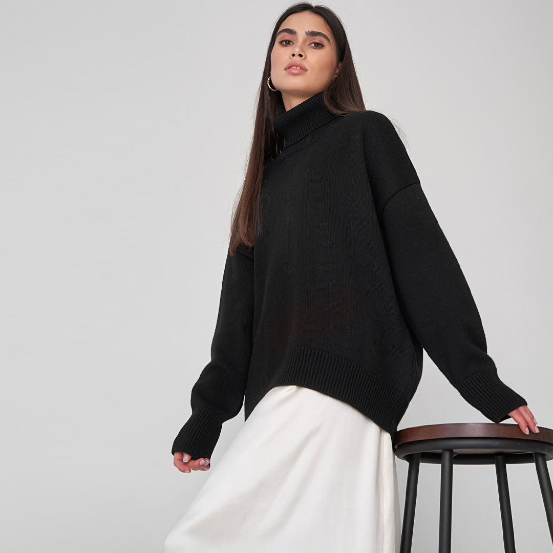 Übergroßer Schwarzer Pullover Mit Hohem Und Niedrigem Kragen Und Langen Ärmeln
