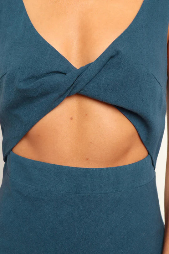 Elegantes, Tief Ausgeschnittenes Midikleid