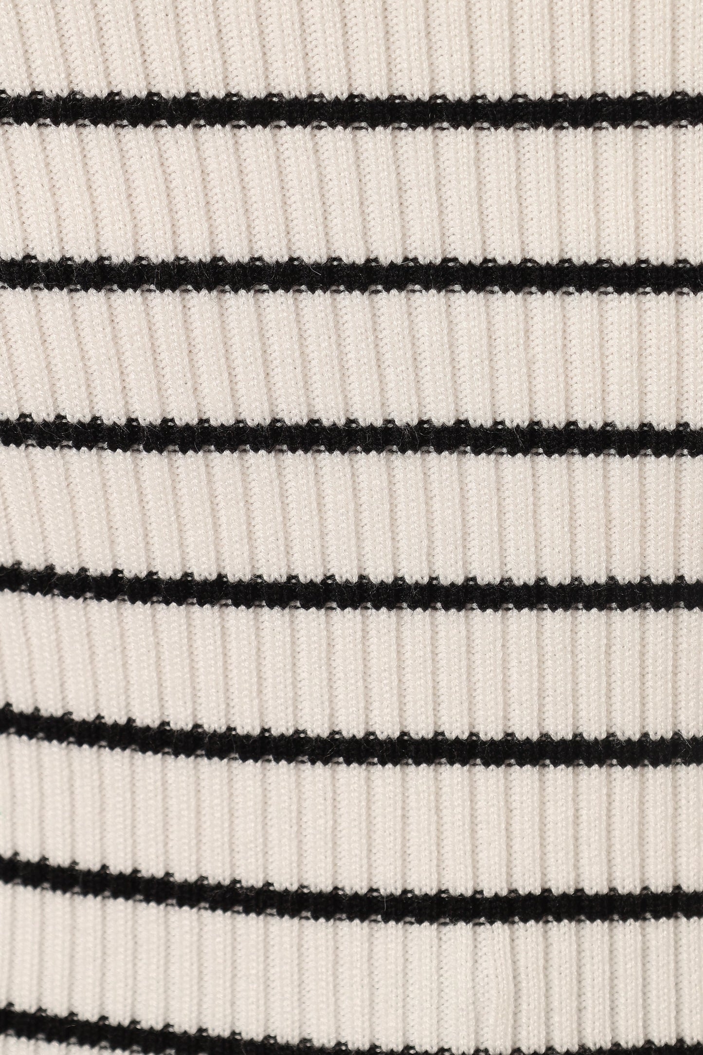 Eleganter Strickpullover Mit Streifendesign