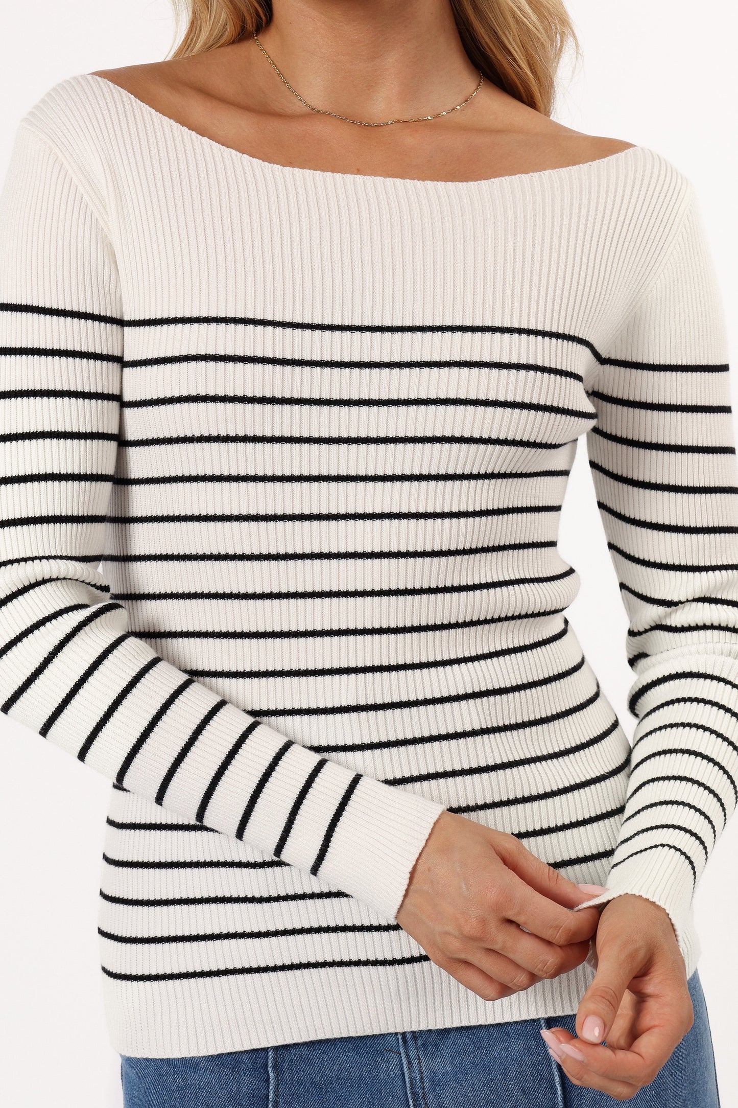 Eleganter Strickpullover Mit Streifendesign