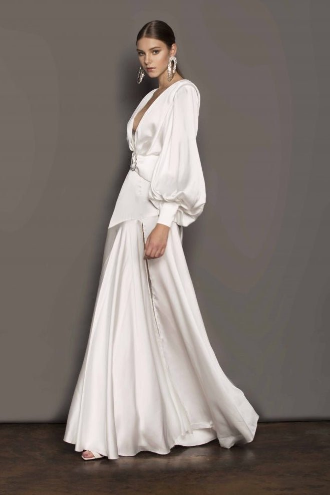 Maxikleid Mit V-Ausschnitt, Gürtel Und Schlitz