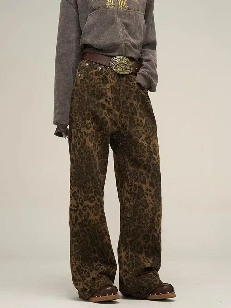 Stylisches Design Jeans Mit Leopardenmuster
