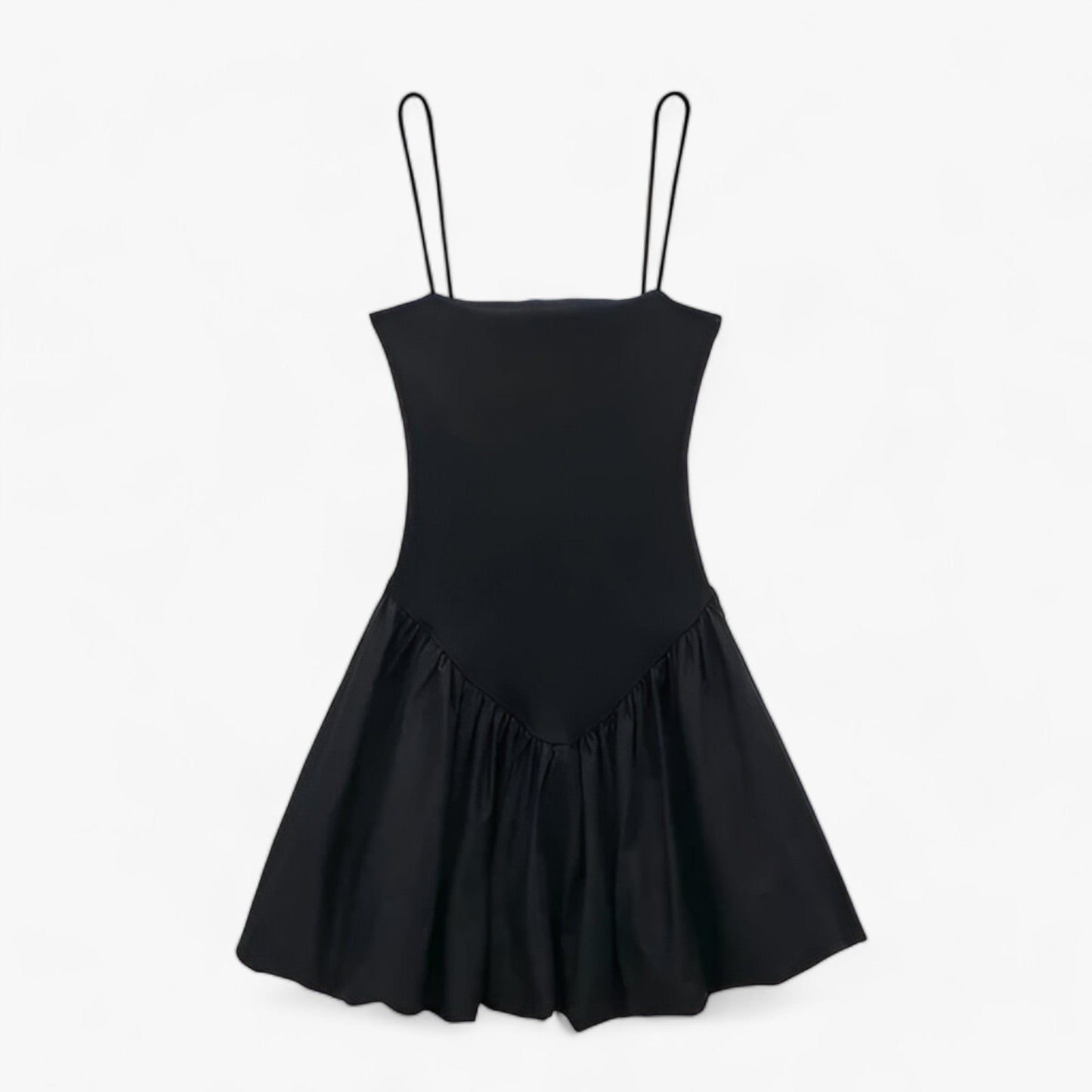 Elegantes Minikleid Mit Dünnen Trägern
