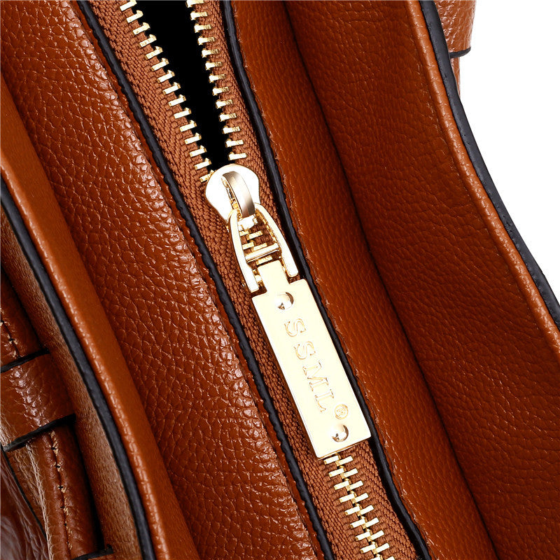 Stylische Design-Umhängetasche Mit Rundem Griff