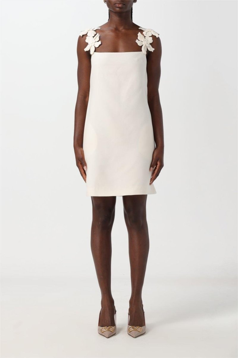 Elegantes Minikleid Mit Quadratischem Ausschnitt Und Dünnen Trägern