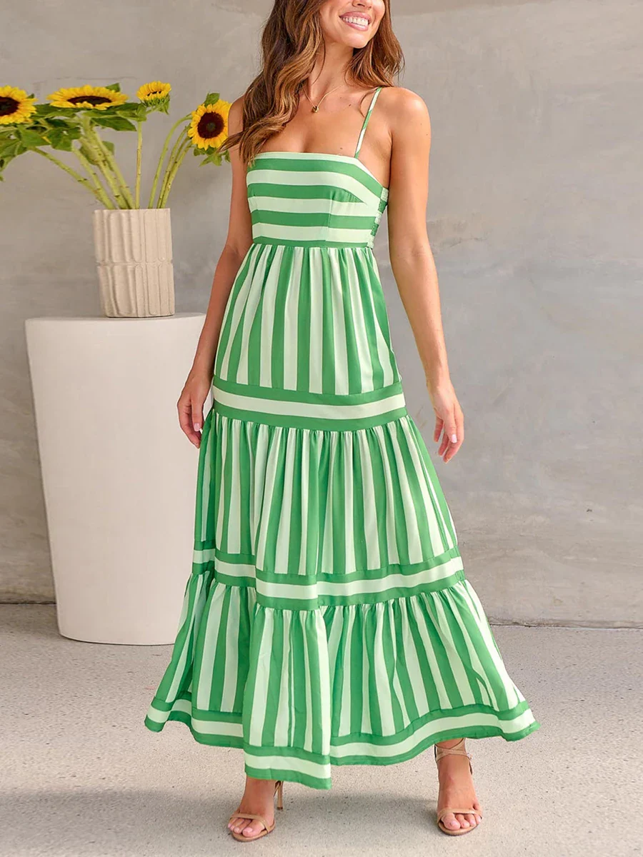 Gestreiftes Maxikleid Mit Dünnen Trägern