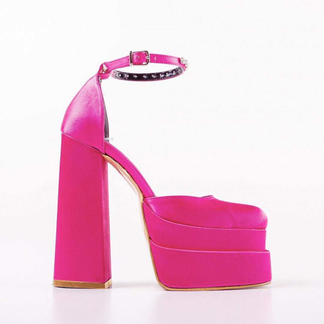 Glitzernde Satin-Pumps İn Rosa Mit Quadratischer Zehenpartie Und Dicker Sohle