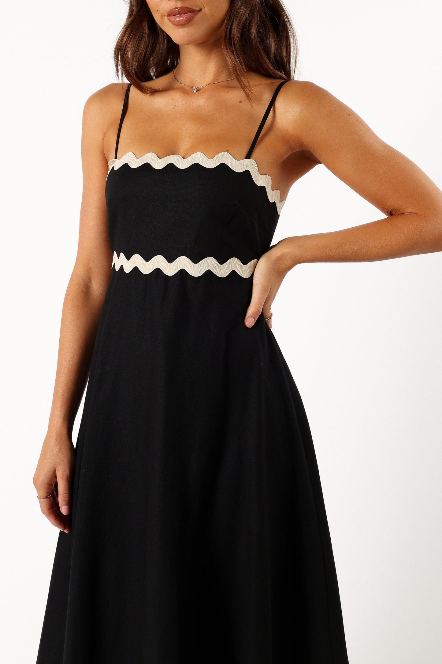 Gemustertes Maxikleid Mit Dünnen Trägern